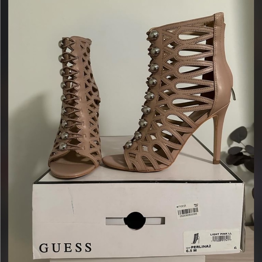 Guess perlina2 size 6.5 booties
